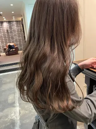 ロング カラー 大人girly🛋️ 🤍yukakoのヘアスタイル