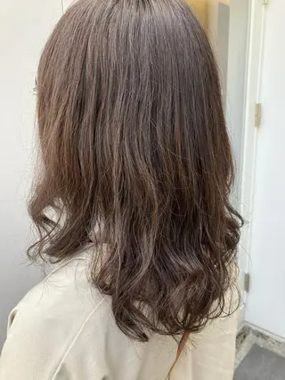 ロング 鈴木 香哉子のヘアスタイル
