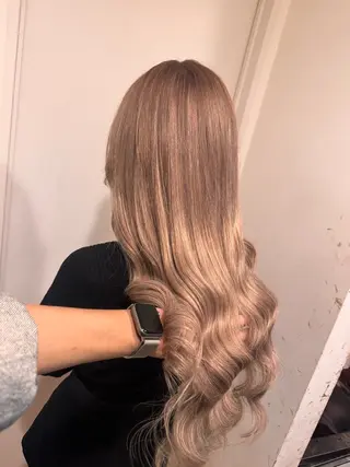 ロング カラー ヘアアレンジ 🔥ハイトーンカラー ギャルNAOKI🔥のヘアスタイル