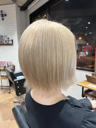 ショート カラー ✨ハイトーン カラー福岡拓也✨のヘアスタイル