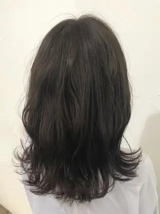 カラー 下池 紗加のヘアスタイル