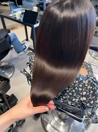 ロング カラー ヘアアレンジ 透明感/オリーブ/ グレージュ/YUKAのヘアスタイル