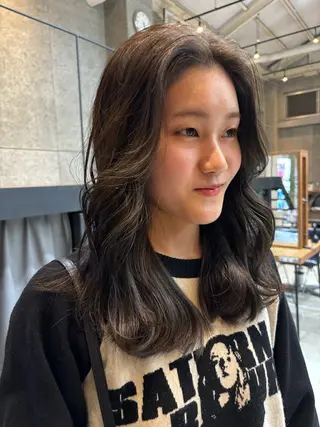 ミディアム カラー パーマ ヘアアレンジ 押切 響 のヘアスタイル
