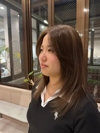 ミディアム カラー AYATO 'のヘアスタイル