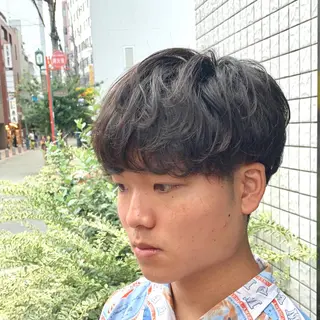 ショート パーマ メンズ 【扱いやすいパーマ】 眞鍋拓己のヘアスタイル
