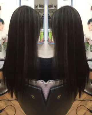 ロング カラー ネイル 三輪 太一のヘアスタイル