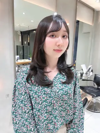 セミロング カラー ワンホン/韓国ヘア 🤍amiのヘアスタイル