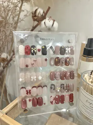 ネイル NAGISA🧁🎀 持ち込み⌇パラジェルのネイルデザイン