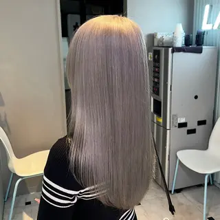 セミロング カラー ブリーチカラー 🩵MIZUKIのヘアスタイル