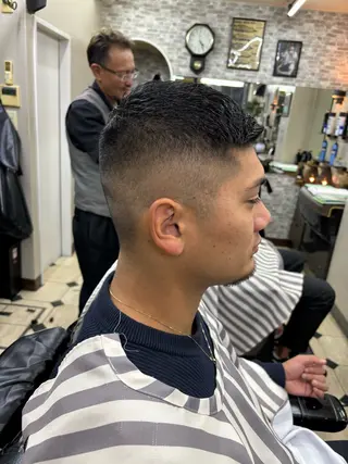 ショート AKI ーのヘアスタイル