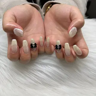 ネイル 💖𝓜𝓲𝓸 /3月予約受付中💖のネイルデザイン