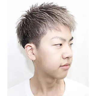 ショート カラー メンズ 【男性専門】岩崎凌 ✂︎楽しい時間を!のヘアスタイル