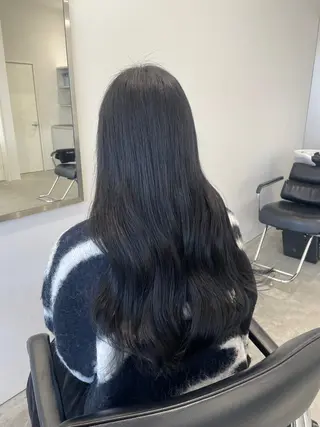 ロング カラー 鶴町 桃香のヘアスタイル