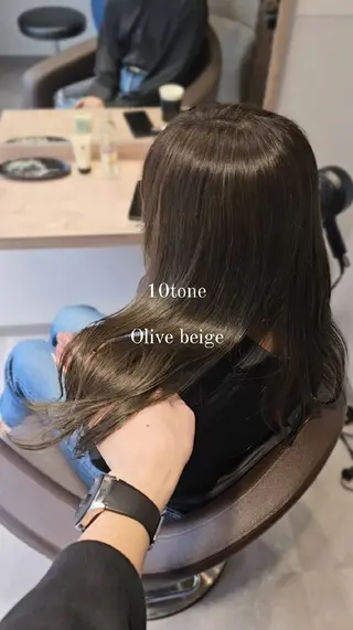 ミディアム カラー 縮毛矯正をしている人 のためのカラーのヘアスタイル