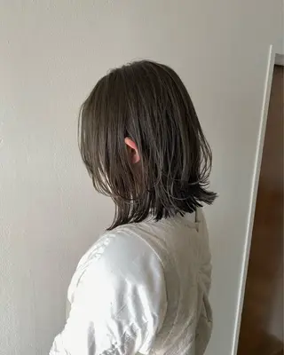 ミディアム カラー 暗髪とオリーブ🌿 渡辺拓人のヘアスタイル