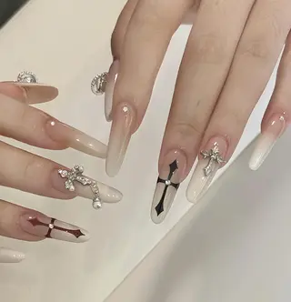 ネイル Pure&Rich Nailのネイルデザイン