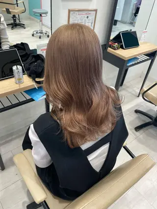 セミロング 韓国風ハッシュカット 似合わせレイヤー池袋のヘアスタイル