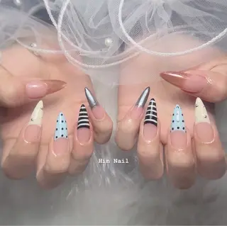 ネイル Hin Nailsのネイルデザイン