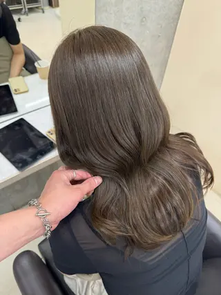 セミロング カラー うる艶ヘア♡韓国好き 透明感　shotaのヘアスタイル