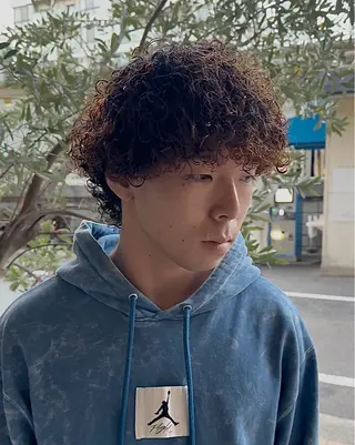 メンズ 年間2000名担当◎ パーマ職人/仲原佑樹のヘアスタイル