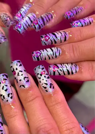 ネイル PINS16✴︎ 原宿ネイリストumiのネイルデザイン