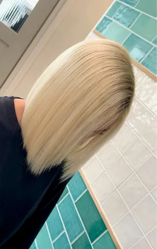 カラー ブリーチ/ストレート ダブルカラーtetoのヘアスタイル