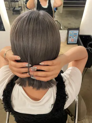 カラー micoto kuronoのヘアスタイル
