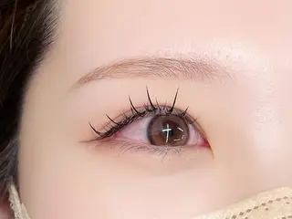 マツエク・マツパ LILY 猪瀬 ෆ‪ LED/パリ/束感のマツエク・マツパデザイン