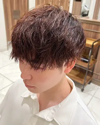 パーマ メンズ 🩵茗荷谷で1番 パーマ巻いてる萌🩵のヘアスタイル