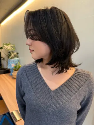 ミディアム レイヤーカット\ウル フ　chinatsuのヘアスタイル