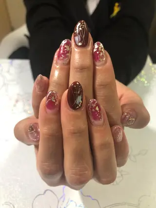 ネイル 石谷 詩織のネイルデザイン