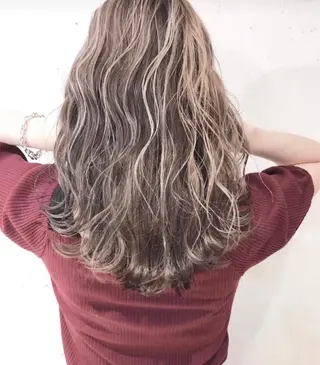ミディアム カラー ケア剤オタク×海外 ヘア長谷川裕起のヘアスタイル