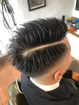 ショート メンズ 冨士川 英樹のヘアスタイル
