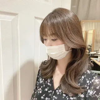 セミロング パーソナルカラー lapiax阿部のヘアスタイル