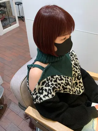 ショート カラー 片岡 由依のヘアスタイル