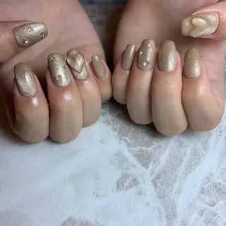 ネイル 里見 麗のネイルデザイン