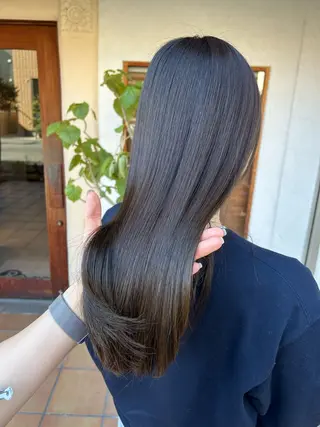 ロング カラー putri 川邉 優花のヘアスタイル