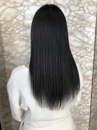 セミロング カラー 🌟小顔レイヤー× 赤み消し透明感カラーのヘアスタイル