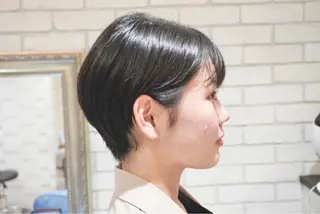 ショート ミヤザキ ユタカのヘアスタイル