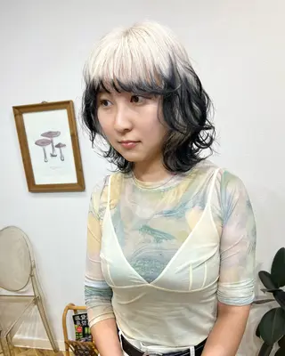 ミディアム カラー ヘアアレンジ lani ブリーチ /ダブルカラーのヘアスタイル