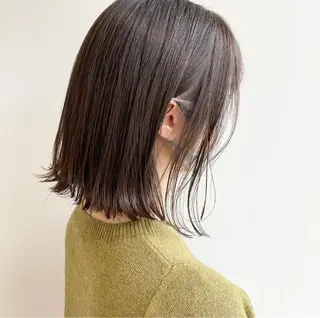 ミディアム カラー 山口 莉奈のヘアスタイル