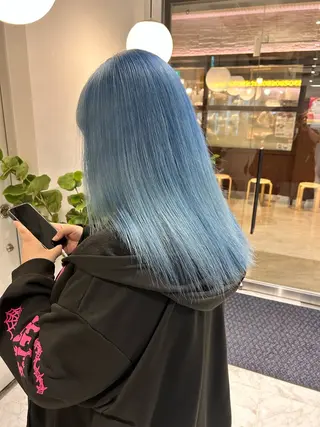 セミロング カラー 薄田 珠美のヘアスタイル