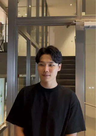 ショート 似合わせパーマ 渡辺尚暉のヘアスタイル