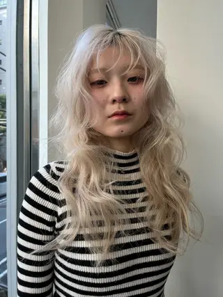 セミロング カラー ムード造るハイトーン ケアブリーチ/ユウキのヘアスタイル