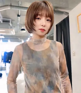 ショート カラー ケアブリーチ/透明感 カラー🤍YURIAのヘアスタイル