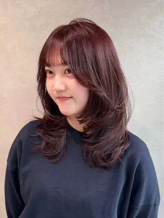 セミロング カラー ワンカールで盛れる レイヤー🎀Macoのヘアスタイル