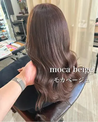 ロング 金気 真央のヘアスタイル