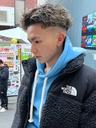 カラー パーマ メンズ 豊崎 佑輔のヘアスタイル