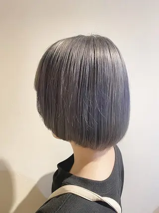 ショート 艶•透明感カラー フィーシーのヘアスタイル