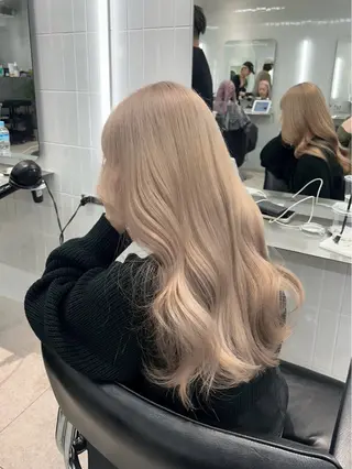 ロング 大人の海外ハイライト coconoのヘアスタイル